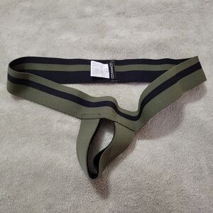 Commando strapless jock.